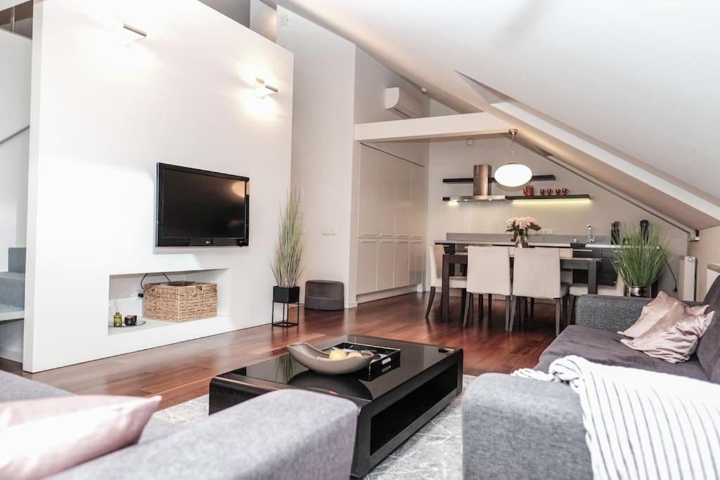 #Stayhere - Spacious Luxury Town Hall 3Bdr Apartment VNO Eksteriør bilde