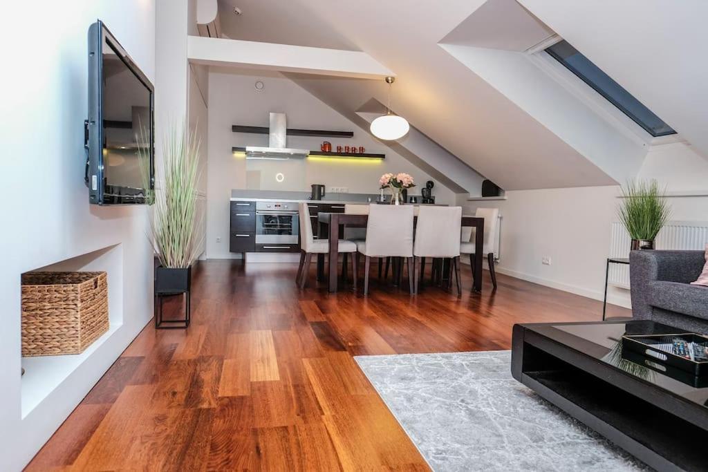 #Stayhere - Spacious Luxury Town Hall 3Bdr Apartment VNO Eksteriør bilde