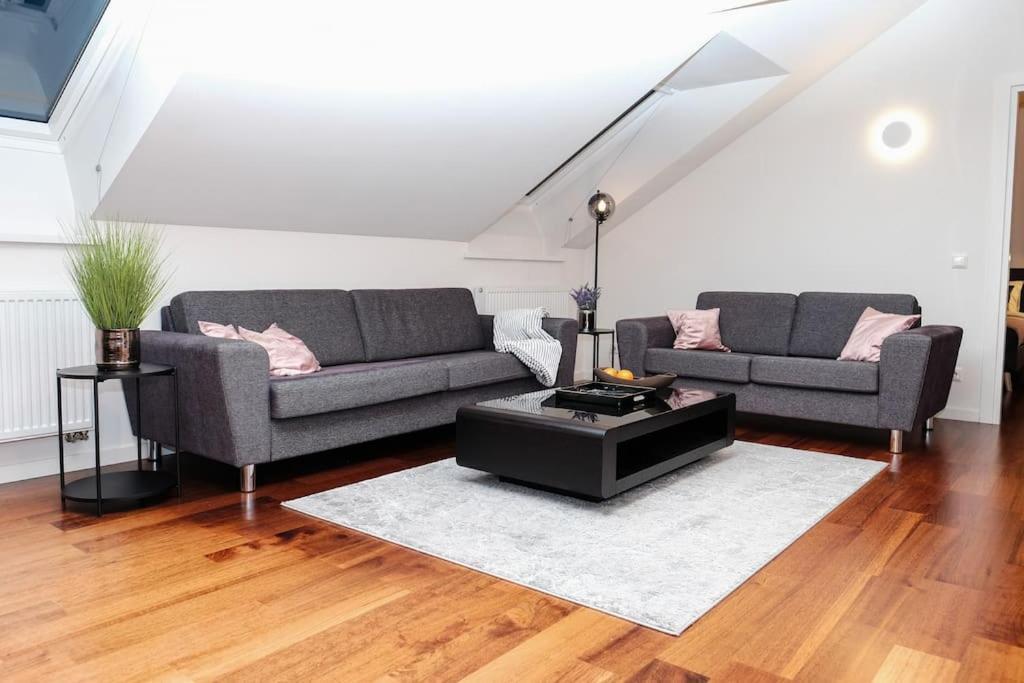 #Stayhere - Spacious Luxury Town Hall 3Bdr Apartment VNO Eksteriør bilde