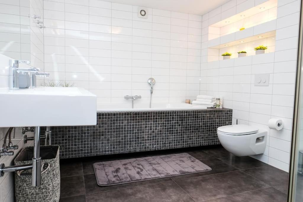 #Stayhere - Spacious Luxury Town Hall 3Bdr Apartment VNO Eksteriør bilde